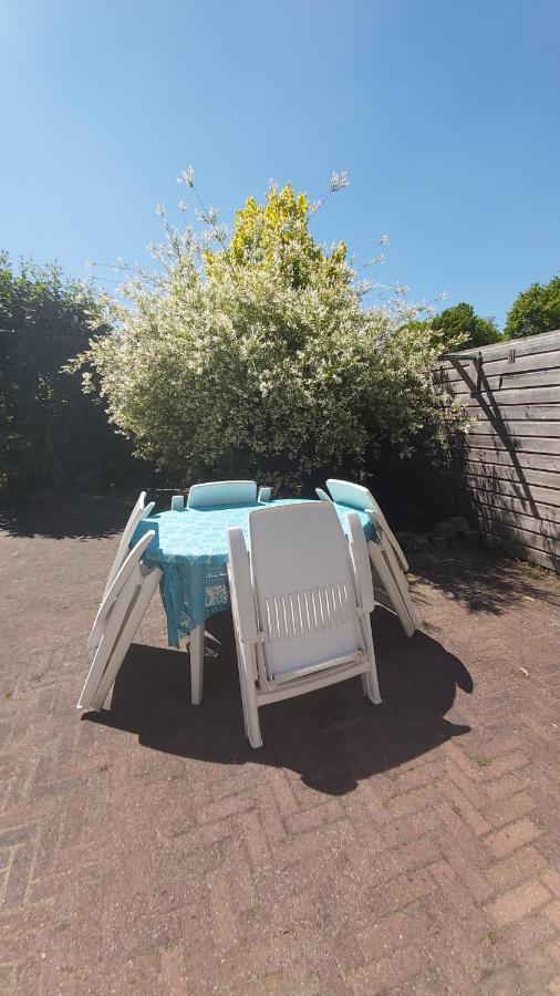 Ruim Familie Chalet Tot 4 Personen Op De Veluwe Bungalowpark De Kern พุทเทิน ภายนอก รูปภาพ