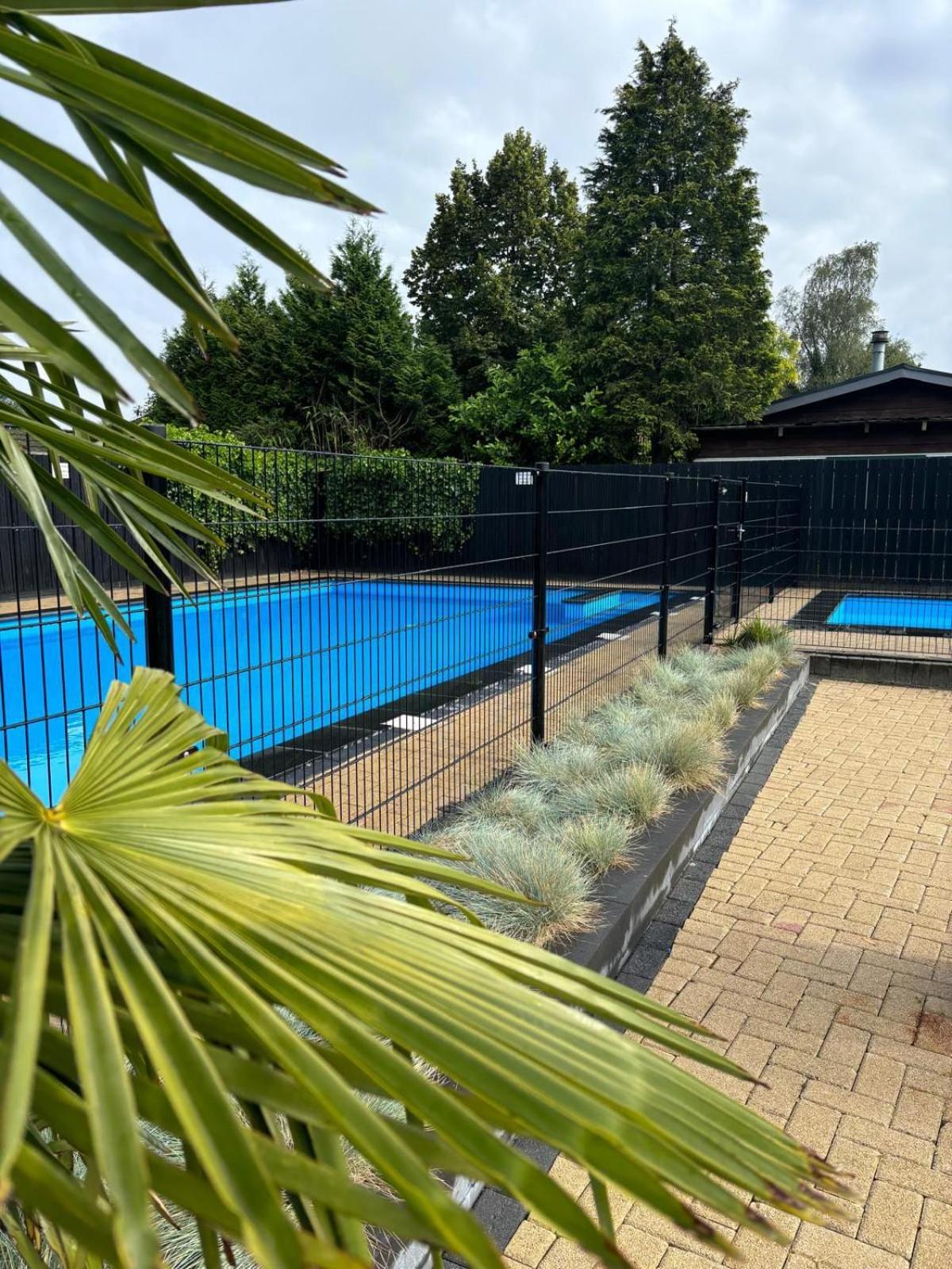 Ruim Familie Chalet Tot 4 Personen Op De Veluwe Bungalowpark De Kern พุทเทิน ภายนอก รูปภาพ
